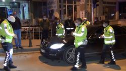 Kırıkkale'de alkollü sürücü, çakarlı araçla polis aracına çarptı