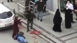 Bağcılar'da ortalığın savaş alanına döndüğü kavga