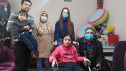 Eskişehir'de dede ve torunu 13 yılda 130 ton mavi kapak topladı
