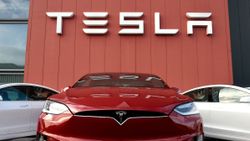 Tesla'nın ödeme sistemi bozuldu: Bazı müşterilerden iki kez para çekildi