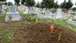 Çanakkale'de evraklar karışınca yanlış kişiyi gömdüler