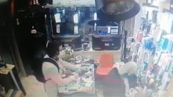 Şişli’de iş yelerlerinden telefon çalan hırsız yakalandı