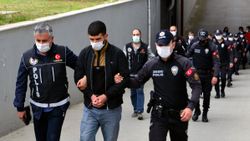 Adana'da ‘Kübra’ şifresiyle uyuşturucu satan 7 şüpheli tutuklandı