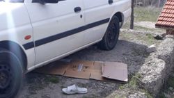 Kütahya'da kendi otomobilinin altında kalarak yaşamını yitirdi