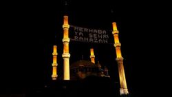 Dünyanın dört bir yanından sahur ve iftar saatleri