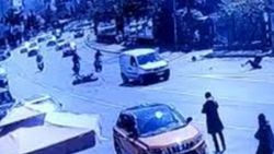 Etiler'de motosikletli magandanın kazası