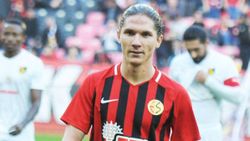 Mehmet Özcan Eskişehirspor ile sözleşmesini feshetti