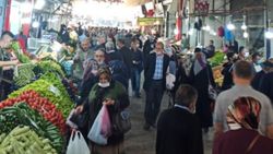 Antalya ve Mersin'de sebze üretimi artınca fiyatları düşmeye başladı