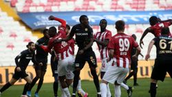 Sivasspor, Yeni Malatyaspor'u tek golle yendi