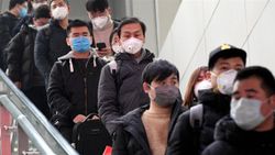 Hong Kong'da bir kişide koronanın iki varyantına birden rastlandı
