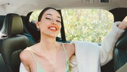 Dilan Çicek Deniz'in aşk felsefesi