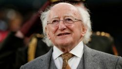 İrlanda Cumhurbaşkanı Michael Higgins'in röportaj sırasındaki zor anları