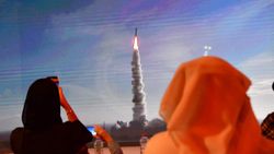 Arapların ilk Ay aracını Elon Musk fırlatacak