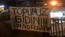 Fenerbahçe taraftarından tepki: Topunuz gidin