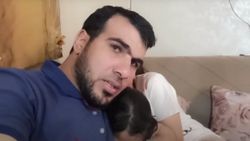 Gazze'de çocukları korkmasın diye çaba gösteren baba hava saldırısında hayatını kaybetti