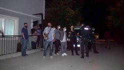 Bursa'da mahalleli polisle beraber ayı aradı