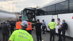 İzmit'te yolcu otobüsleri çarpışınca 8 kişi yaralandı
