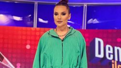 Demet Akalın'dan Seda Sayan'a: Beni seninle yanak yanağa göremezler