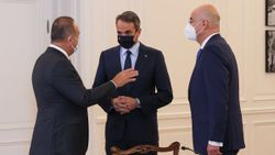 Mevlüt Çavuşoğlu'nun Yunanistan temasları