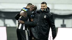 Beşiktaş'ta 8 futbolcunun sözleşmesi sona erecek