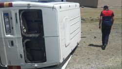 Van’da düzensiz göçmenleri taşıyan araç yan yattı