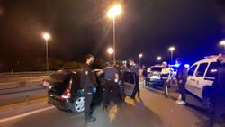 Bakırköy’de alkollü sürücü, polisten kaçarken kaza yaptı