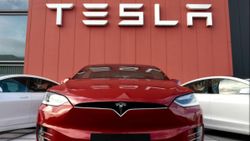 Tesla, 6 bin otomobili geri çağırıyor
