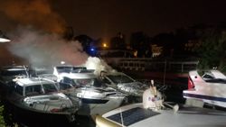 Beykoz, Göksu Deresi'nde demirli yat yandı