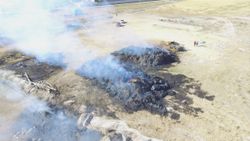 Aksaray'da 250 ton saman yandı