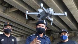 Malezya'da ateşi yüksek kişiler drone ile tespit ediliyor