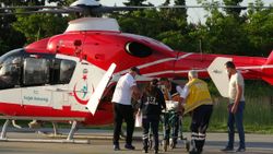 Samsun’da ağaçtan düştü, ambulans helikopter ile hastaneye kaldırıldı