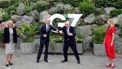 Joe Biden ve Boris Johnson G7 öncesi yüz yüze görüştü
