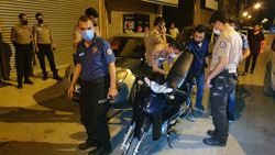 Adana'da 3 kardeş bekçilere ateş açıp kaçtı