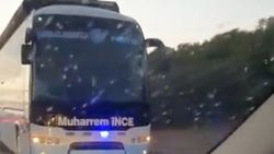 Memleket Partisi'nin seçim otobüsü arızalandı, yolda kaldı