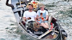 Katty Perry ve Orlando Bloom çocuklarıyla tatilde