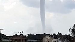 Antalya’da korkutan hortum