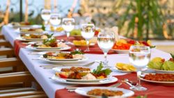 Düğünlerde yemek ve ikram yasağı sona erdi