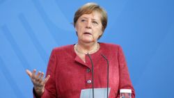 Angela Merkel, koronavirüs aşısının ikinci dozunu yaptırdı