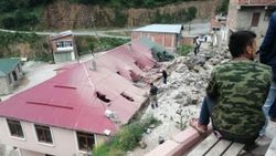 Giresun’da yol çalışmalarında patlatılan dinamitler kazaya sebep oldu