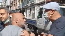 Kadıköy'de esnaf ile zabıta arasında arbede