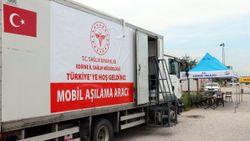 Kapıkule Sınır Kapısı’nda mobil aşı merkezi kuruldu