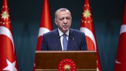 Cumhurbaşkanı Erdoğan'dan Papa Francis'e geçmiş olsun mesajı