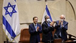 İsrail'in yeni Cumhurbaşkanı Isaac Herzog, göreve başladı