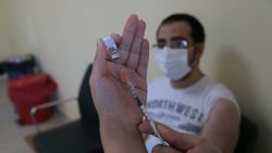Türkiye, en çok koronavirüs aşısı yapılan 8'inci ülke