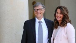 Bill Gates'in, ayrıldığı eşini yardım vakfından kovacağı iddia edildi