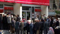 Çifte ödeme bugün hesaplarda! Emekli ikramiyesi ve maaşları yattı mı?