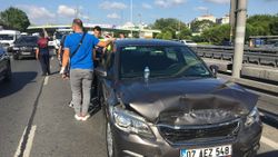 Belçika’dan İstanbul’a bir günlüğüne geldi, kiraladığı araçla kaza yaptı