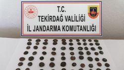 Tekirdağ’da uyuşturucu tacirinin evinden 90 sikke çıktı