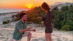 Antalya'da evlilik teklifi eden gencin planlarını tanıdıklar bozdu