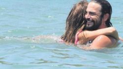 Ahmet Kural'ın aşk tatili devam ediyor